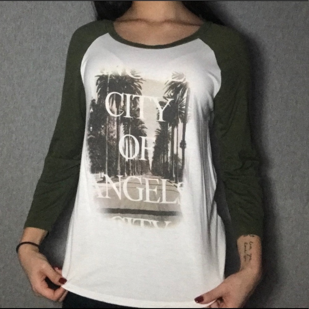 Baseball tee